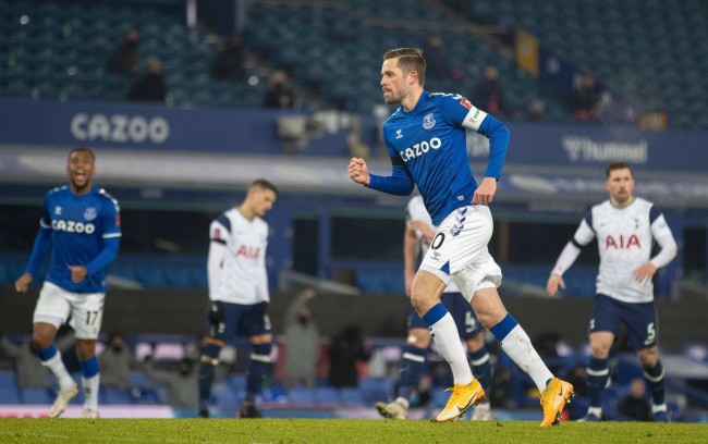 频频在关注 频频在关注