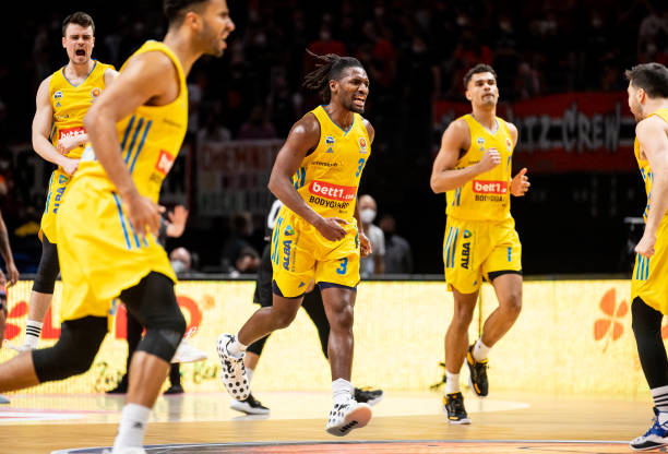 度比赛中被 度比赛中被