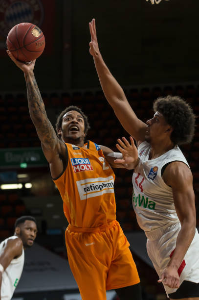 队的默契配 队的默契配